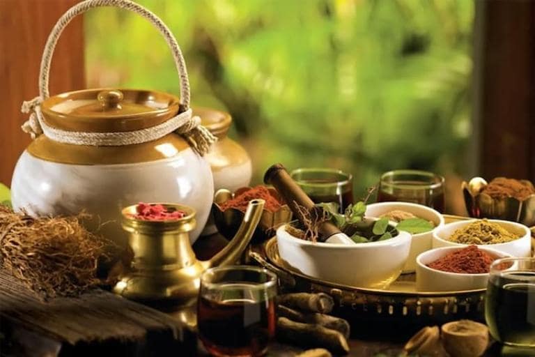 Thảo dược Đông y điều trị tắc vòi trứng